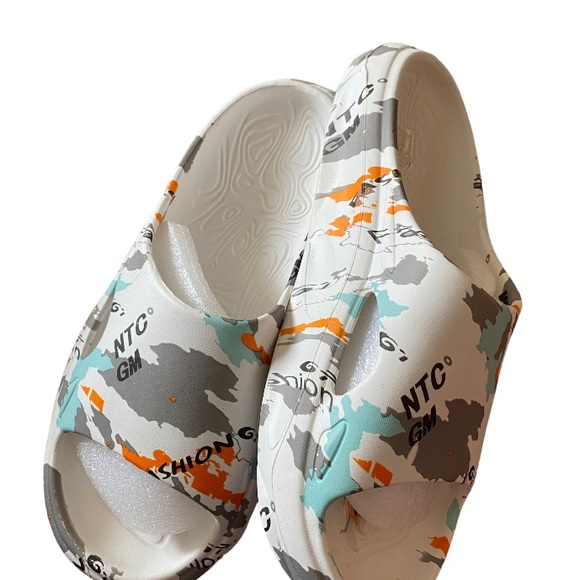 White w/multi color design slides - Picture 2 of 4